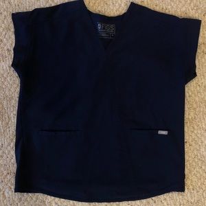 Women’s Figs scrub top